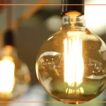 Caro bollette: risparmiare sulla luce si può