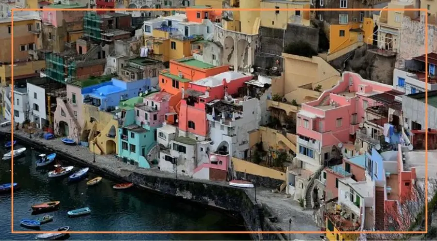 PROCIDA, LE CASE DEGLI ANTICHI PESCATORI